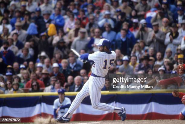 World Series: Milwaukee Brewers Cecil Cooper in action, at bat vs St. Louis Cardinals at Milwaukee County Stadium. Game 4. Milwaukee, WI CREDIT:...