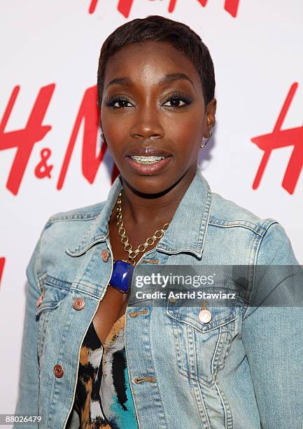 Recording artist Estelle attends the unveiling of the Fashion Against AIDS Collection at H&M Lexington Avenue May 27, 2009 in New York City.