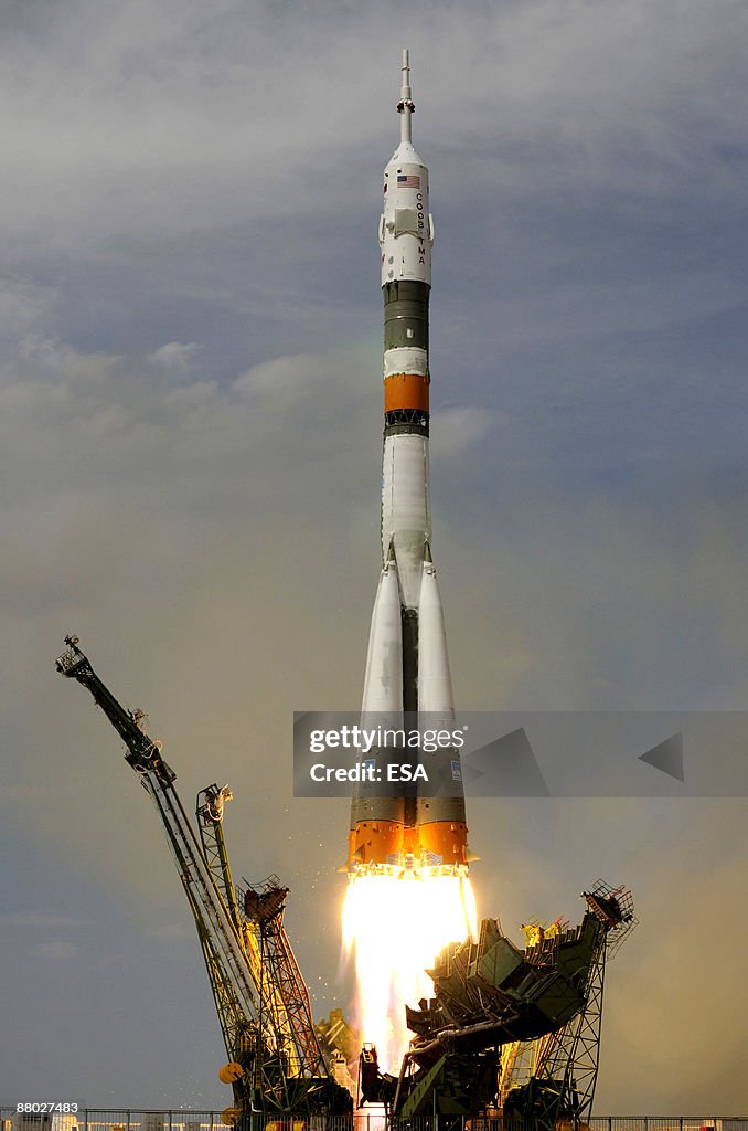 Soyuz TMA-15 Launches In Kazakhstan