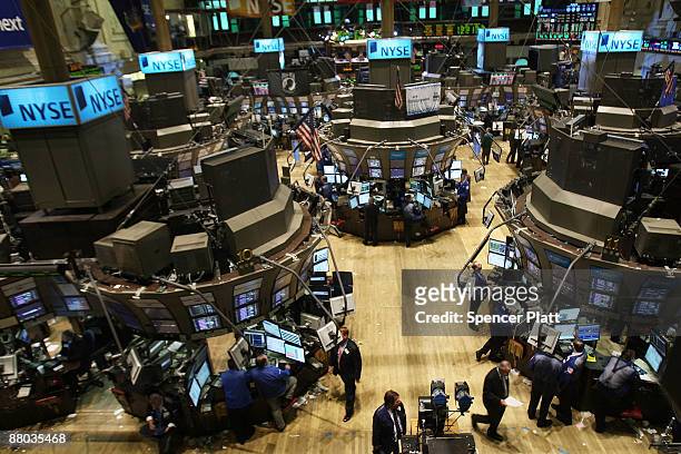 Traders work on the floor of the New York Stock Exchange on May 28, 2009 in New York City. Stocks turned higher following demand as a Treasury...