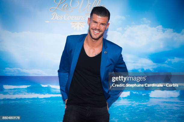 Florent Re attends the "La Villa Des Coeurs Brises" : Photocall at TF1 on November 27, 2017 in Boulogne-Billancourt, France.