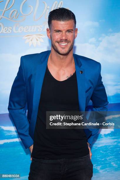 Florent Re attends the "La Villa Des Coeurs Brises" : Photocall at TF1 on November 27, 2017 in Boulogne-Billancourt, France.