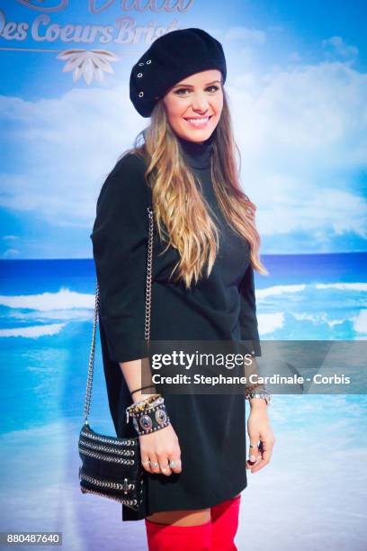 Manue attends the "La Villa Des Coeurs Brises" : Photocall at TF1 on November 27, 2017 in Boulogne-Billancourt, France.