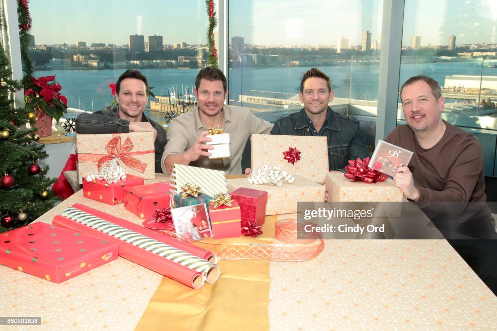 Masterpass by Mastercard Powers 98 Degrees to Bring Holiday Cheer to Red Cross Volunteers