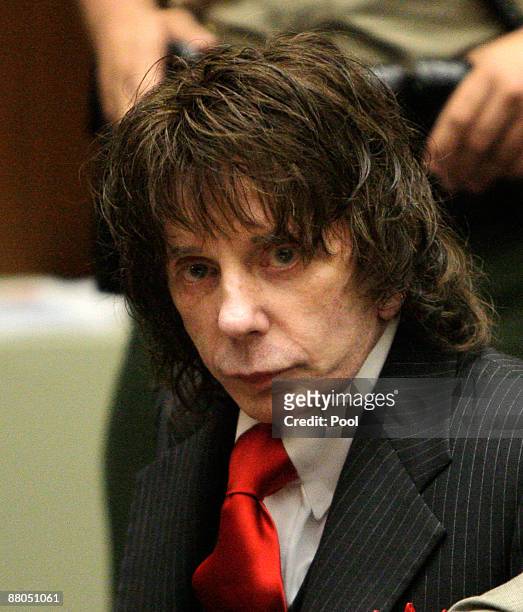 Phil Spector listens to the judge during sentencing in Los Angeles Criminal Courts on May 29, 2009 in Los Angeles, Californial, for the February 2003...