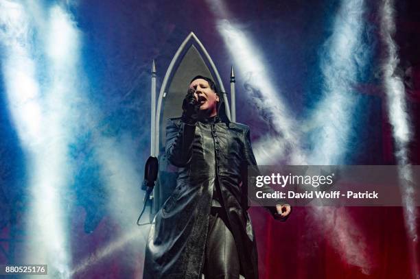 Marilyn Manson performs at AccorHotels Arena on November 27, 2017 in Paris, France.