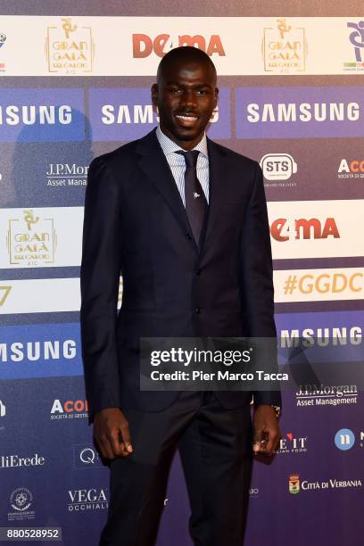 Kalidou Kulibaly attends the Gran Gala Del Calcio 2017 on November 27, 2017 in Milan, Italy.