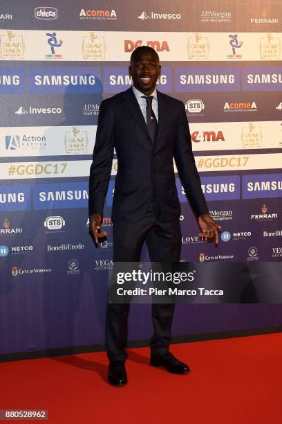 Kalidou Kulibaly attends the Gran Gala Del Calcio 2017 on November 27, 2017 in Milan, Italy.