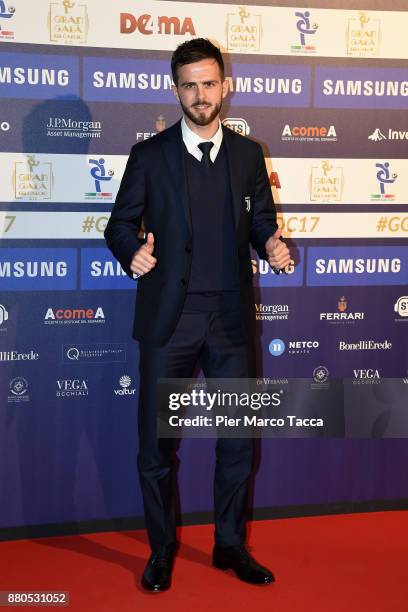 Miralem Pjanic attends the Gran Gala Del Calcio 2017 on November 27, 2017 in Milan, Italy.