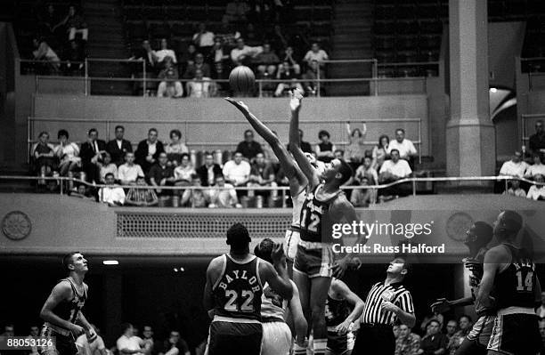 Los Angeles Lakers Gene Wiley in action vs San Francisco Warriors Wilt Chamberlain during preseason at Los Angeles Memorial Sports Arena. Los...