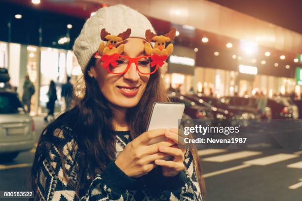 young woman shopping selfie - 1987 25-35 stock pictures, royalty-free photos & images