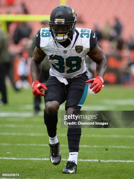 Safety Tashaun Gipson of the Jacksonville Jaguars takes part in a drill prior to a game on November 19, 2017 against the Cleveland Browns at...