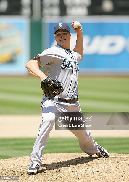 Erik Bedard of the Seattle Mariners pitches against the Oakland Athletics at the Oakland Coliseum on May 27, 2009 in Oakland, California.