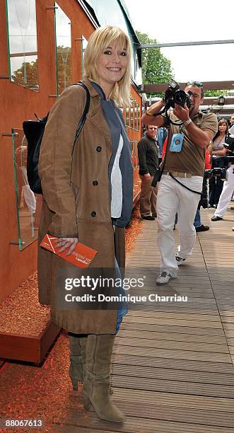French TV personality Flavie Flament attends the French Open 2009 at Roland Garros on May 29, 2009 in Paris, France.