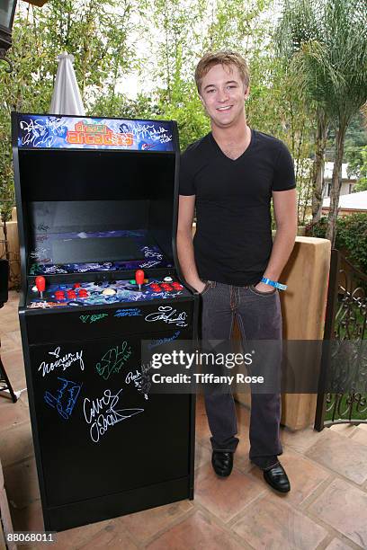 Actor Michael Welch and Dream Arcades at Melanie Segal's MTV Movie Awards House Presented by Rev 3 - Day 2 on May 29, 2009 in Los Angeles, California.