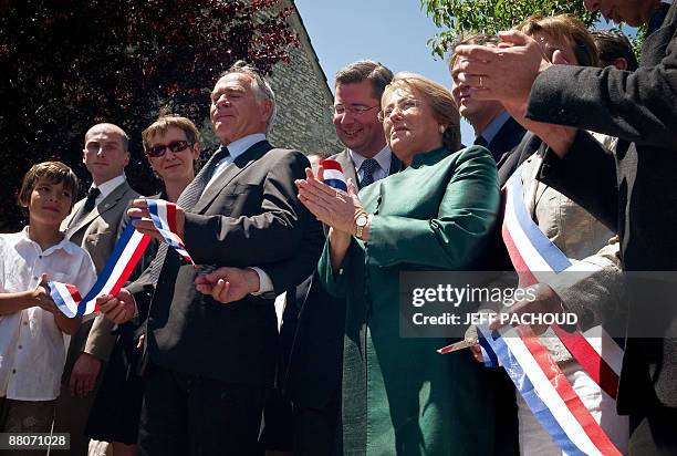 Chilean president Michelle Bachelet attends the inauguration of a park named after Bachelet on May 30, 2009 Chassagne-Montrachet in the Burgundy...