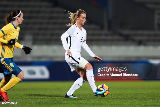 Amandine Henry of France during the Women's friendly international match between France and Sweden the at Stade Chaban-Delmas on November 27, 2017 in...