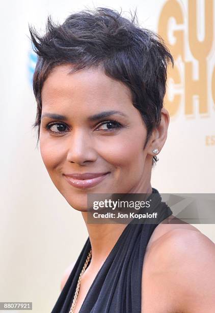 Actress Halle Berry arrives at Spike TV's 3rd Annual Guys Choice Awards at Sony Studios on May 30, 2009 in Los Angeles, California.