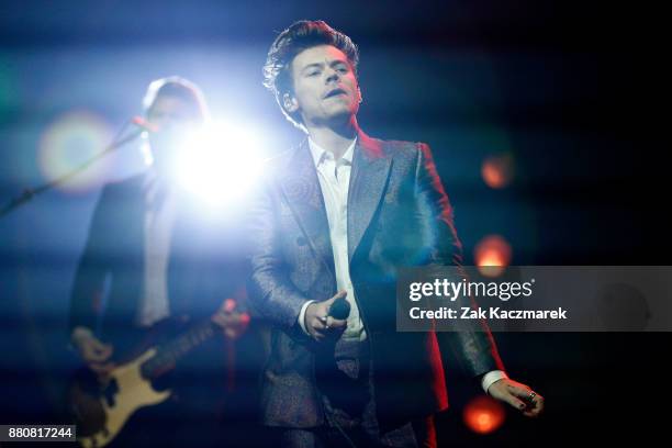 Harry Styles performs on stage during the 31st Annual ARIA Awards 2017 at The Star on November 28, 2017 in Sydney, Australia.