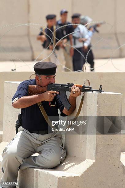 Basra Police 184 Al Shuaiba Photos & High Res Pictures - Getty Images
