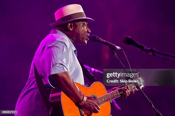 Taj Mahal performs during the Domino Effect benefit concert at the New Orleans Arena on May 30, 2009 in New Orleans, Louisiana.