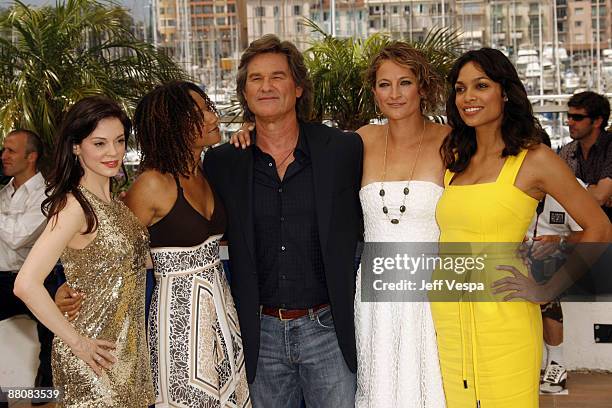 Rose McGowan, Tracie Thoms, Kurt Russell, Zoe Bell and Rosario Dawson