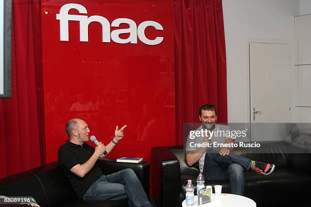 Italian singer Cesare Cremonini laughs during the launch of his book "Le ali sotto ai piedi" at FNAC's bookstore on May 30, 2009 in Rome, Italy.