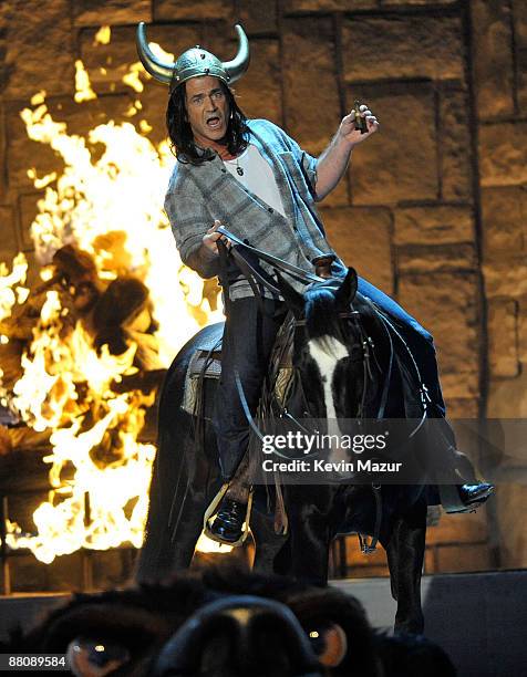 Actor Mel Gibson speaks onstage at Spike TV's 2009 "Guys Choice Awards" held at the Sony Studios on May 30, 2009 in Los Angeles, California.
