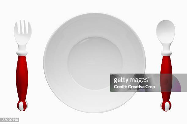 children's plastic cutlery and plate - plastic plate stock-fotos und bilder