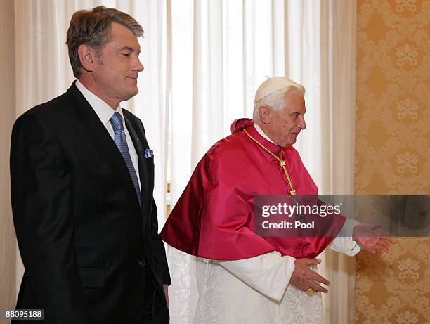 Pope Benedict XVI meets Ukrainian President Victor Yushchenko at his private library on June 1, 2009 in Vatican City.