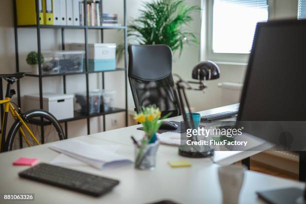 place of work - organized desk stock pictures, royalty-free photos & images