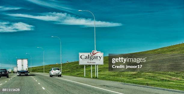Freeway Calgary Sign 423 Canada Truck Road Sign Stock Photos, High-Res Pictures, and Images ...