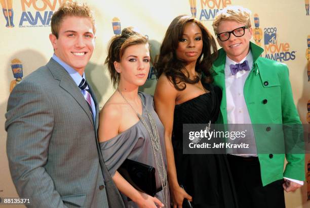 Scott, Baya, Devyn and Chet of The Real World Brooklyn arrive at the 2009 MTV Movie Awards held at the Gibson Amphitheatre on May 31, 2009 in...