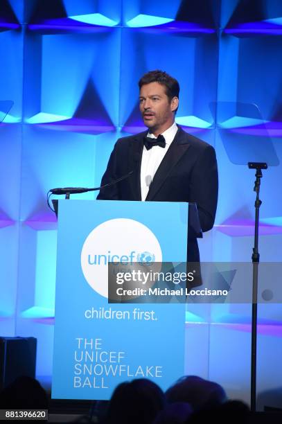 Host Harry Connick Jr. Speaks on stage at 13th Annual UNICEF Snowflake Ball 2017 at Cipriani Wall Street on November 28, 2017 in New York City.