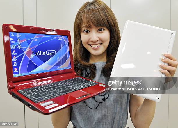 Model displays Japanese computer giant NEC's new notebook PC "LaVie Light BL350", equpped with Intel's ATOM processor on its CPU, 10.1-inch LCD...