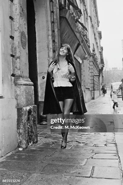 British-French actress Jane Birkin, wearing velvet shorts by Vicky Tiel, UK, 30th January 1971.