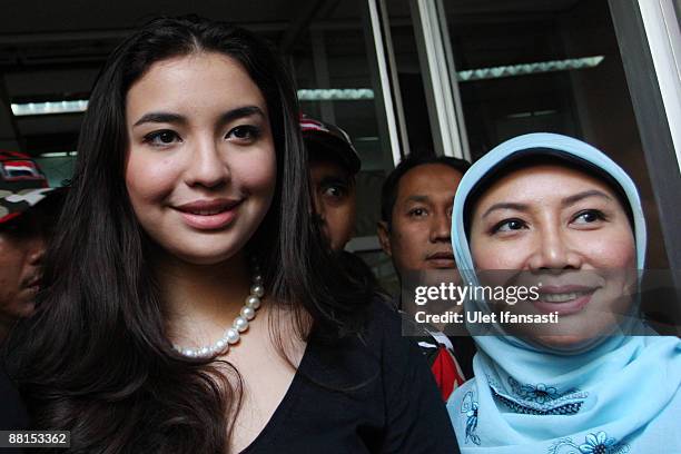 Indonesian model Manohara Odelia Pinot , the now-estranged wife of Tengku Temenggong Mohammad Fakhry; the Prince of Malaysia's Kelantan state, and...