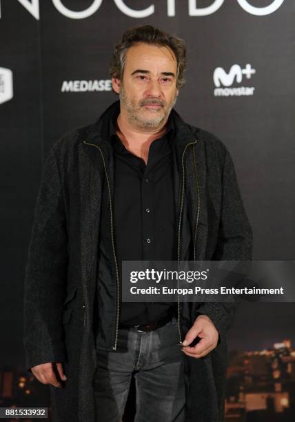 Eduard Fernandez attends the 'Perfectos desconocidos' photocall at Hesperia hotel on November 28, 2017 in Madrid, Spain.