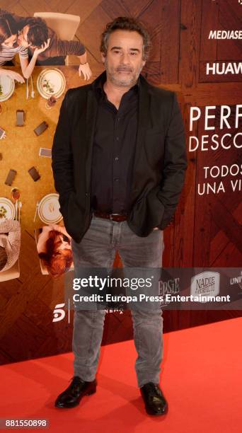 Eduard Fernandez attends the 'Perfectos desconocidos' premiere at Capitol cinema on November 28, 2017 in Madrid, Spain.