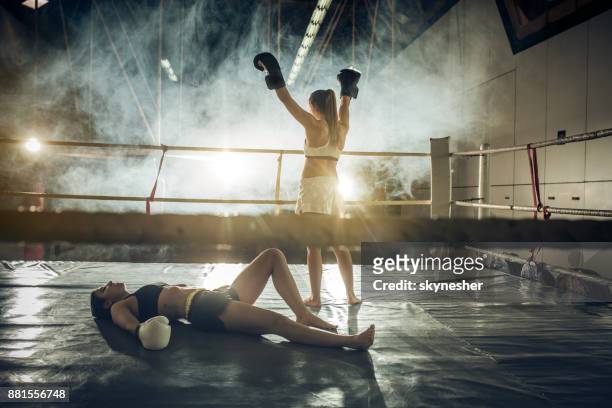 yes, i have won this match! - boxing - women's stock pictures, royalty-free photos & images
