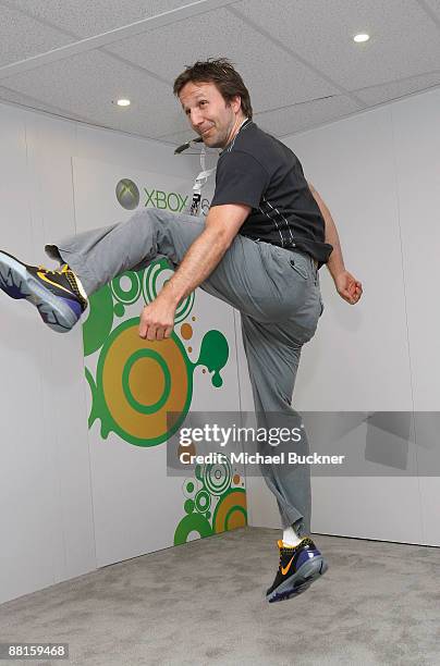 Actor Breckin Meyer plays Project Natal at the XBox Booth at E3 Expo at Los Angeles Convention Center on June 2, 2009 in Los Angeles, California.