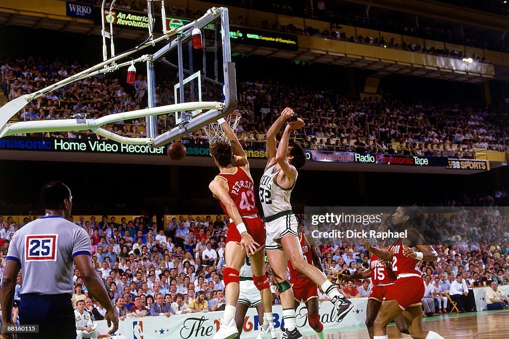 Jim Peterson Rockets Jim Peterson of the Houston Rockets dunks against Kevin McHale of the ...