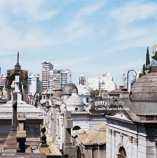 recoleta cemetery, buenos aires, argentina - la recoleta cemetery stockfoto's en -beelden