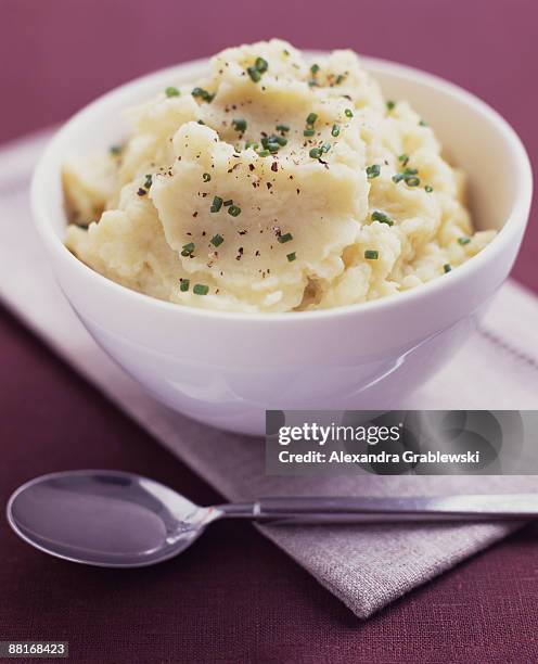 mashed potatoes - cebolinho imagens e fotografias de stock