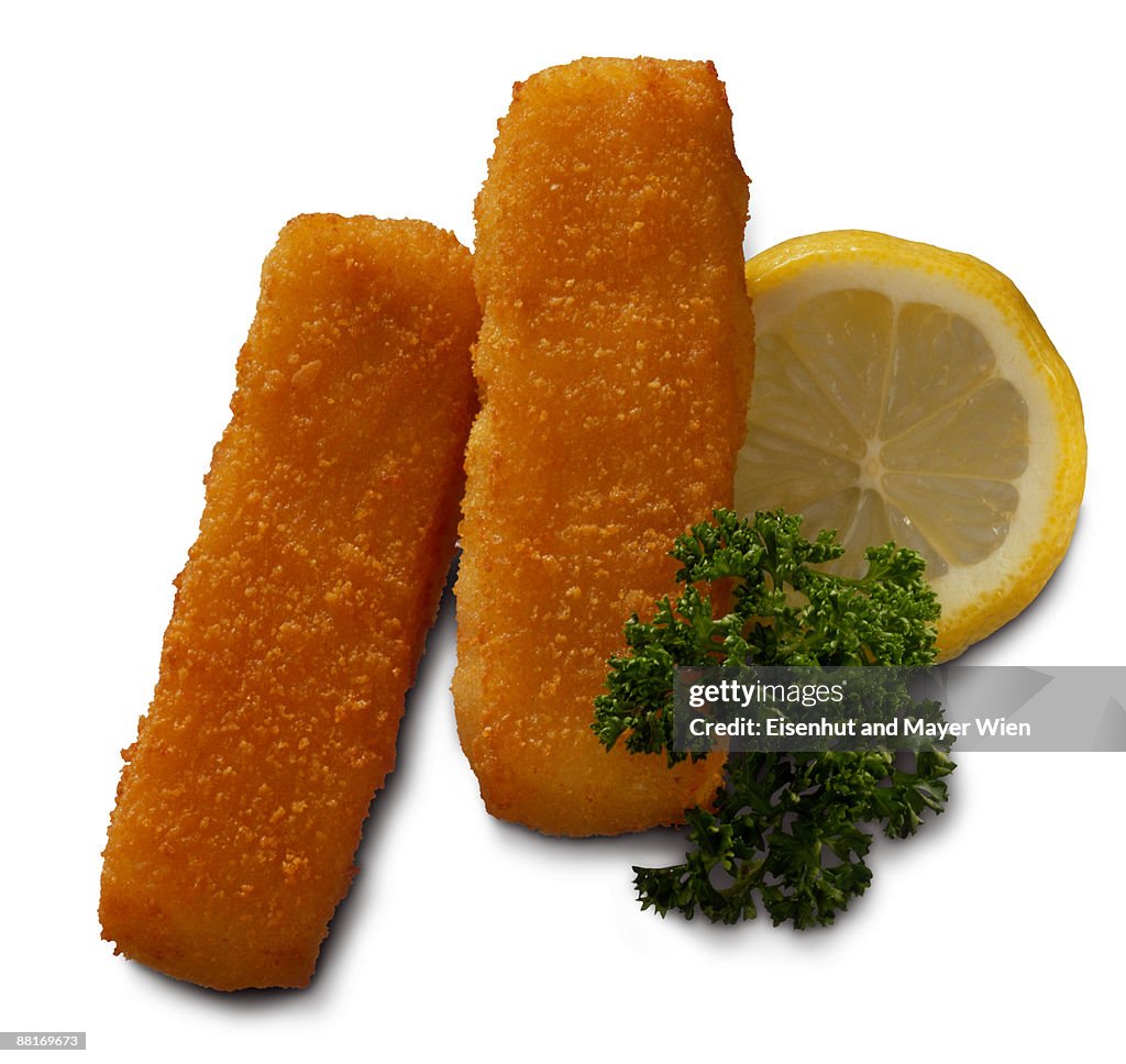 Fish sticks with lemon