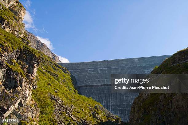 grande dixence dam in valais district, switzerland - grande dixence dam stock pictures, royalty-free photos & images