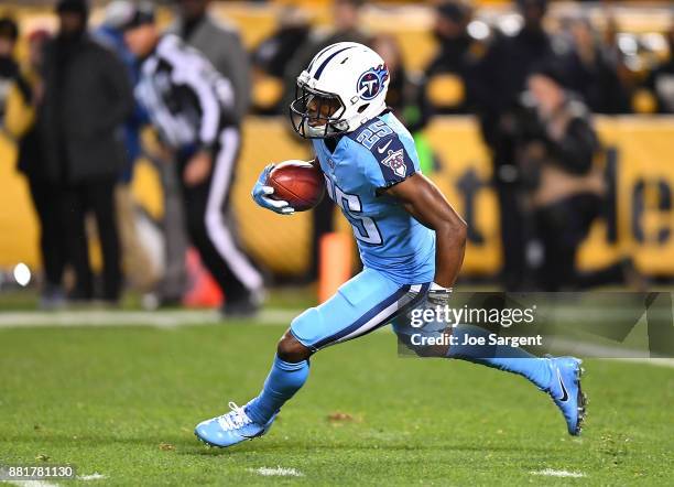 Adoree' Jackson of the Tennessee Titans in action during the game against the Pittsburgh Steelers at Heinz Field on November 16, 2017 in Pittsburgh,...