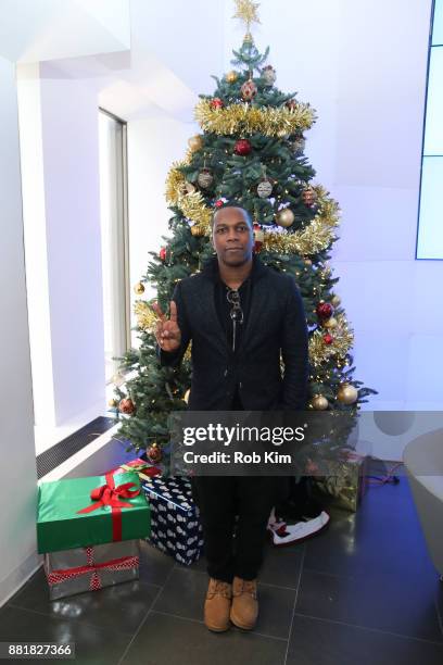 Leslie Odom Jr. Visits at SiriusXM Studios on November 29, 2017 in New York City.