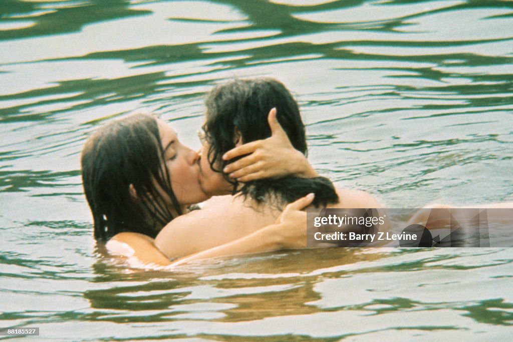 Kissing At The Woodstock Festival