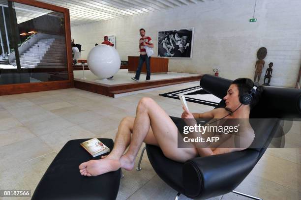 Visitor looks at an art installation inside the Nordic pavillion on June 3, 2009 at the Venice Art Biennale. The 53rd International Art Exhibition,...